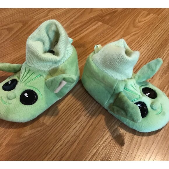 Baby Yoda Plush Slippers Toddler Boys/Girls Size 5-6 Lucasfilm Ltd. - Picture 4 of 8